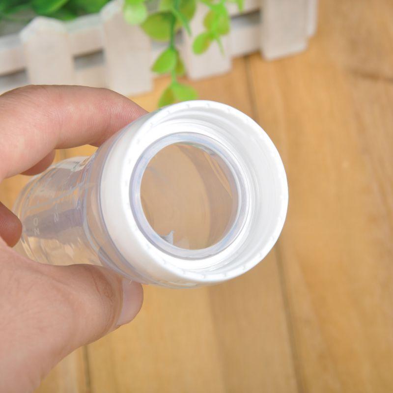 Squeezing Feeding Bottle